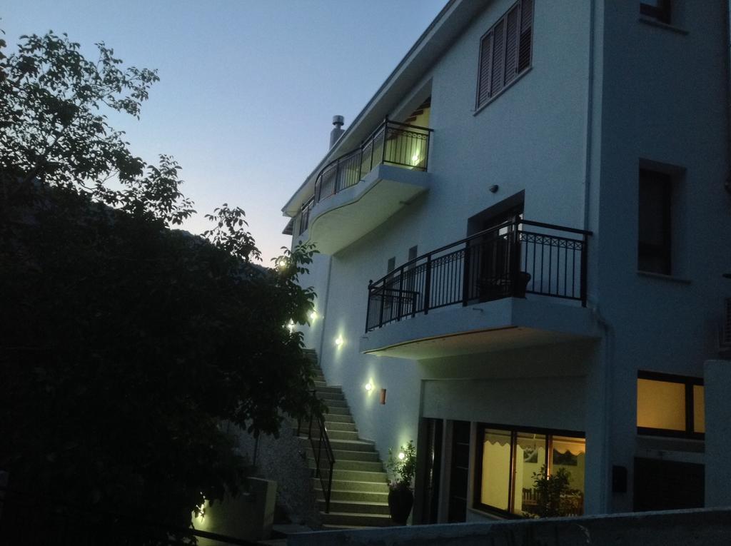 Ta Spitakia Tis Theodosias Apartment Kalopanagiotis Exterior foto
